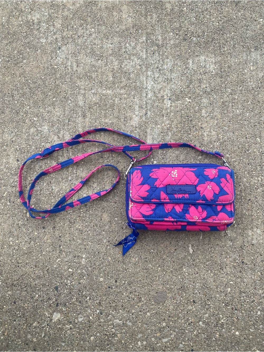 🌈 Vera Bradley Blue and Pink Floral Crossbody Bag